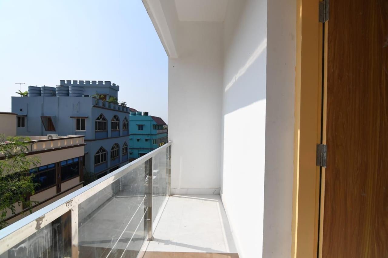 Emerald Euphoria The Luxury Stay Near Infocity Best Seller Μπουμπάνεσβαρ Εξωτερικό φωτογραφία
