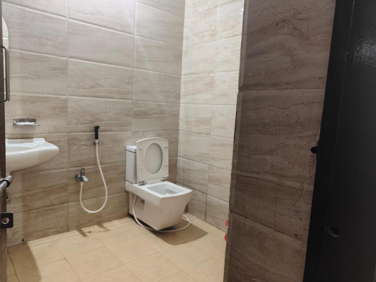 Emerald Euphoria The Luxury Stay Near Infocity Best Seller Μπουμπάνεσβαρ Εξωτερικό φωτογραφία