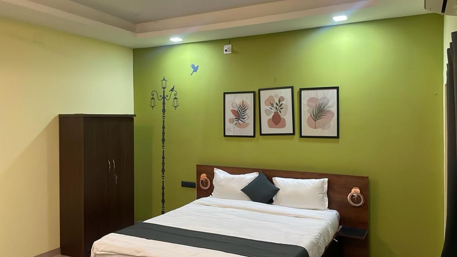Emerald Euphoria The Luxury Stay Near Infocity Best Seller Μπουμπάνεσβαρ Εξωτερικό φωτογραφία