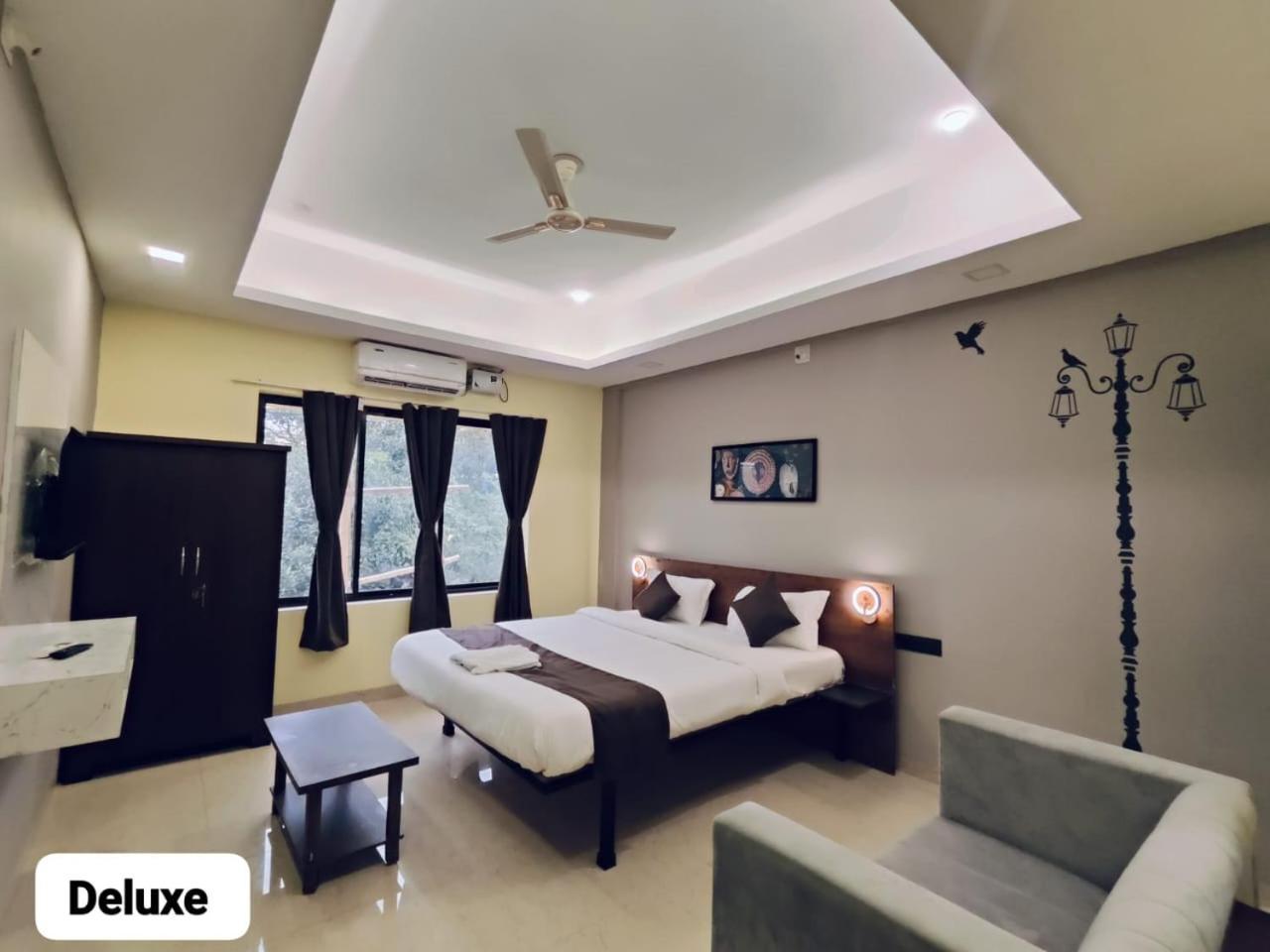 Emerald Euphoria The Luxury Stay Near Infocity Best Seller Μπουμπάνεσβαρ Εξωτερικό φωτογραφία