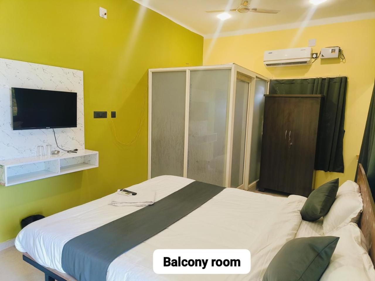 Emerald Euphoria The Luxury Stay Near Infocity Best Seller Μπουμπάνεσβαρ Εξωτερικό φωτογραφία